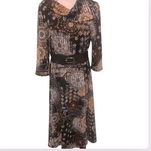 Robbie Bee dress with a vintage appeal🕶👜